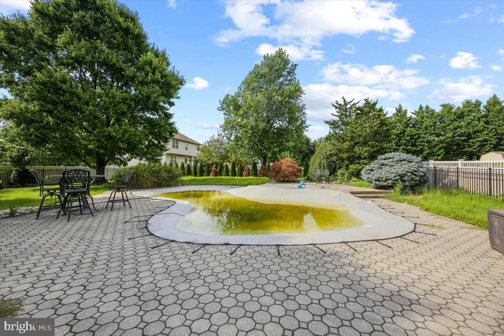 19 RICKLAND DRIVE