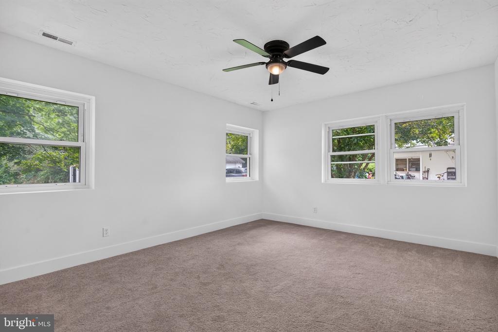 120 TUCKAHOE ROAD