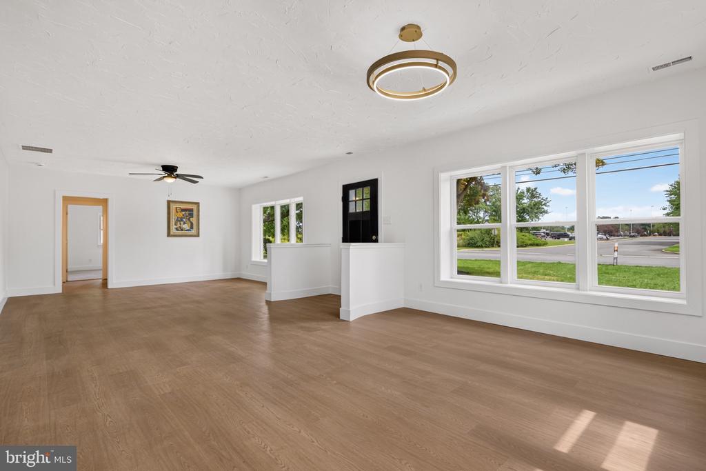 120 TUCKAHOE ROAD