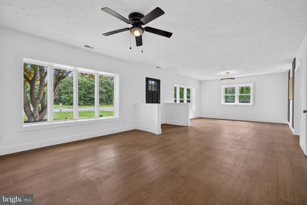 120 TUCKAHOE ROAD