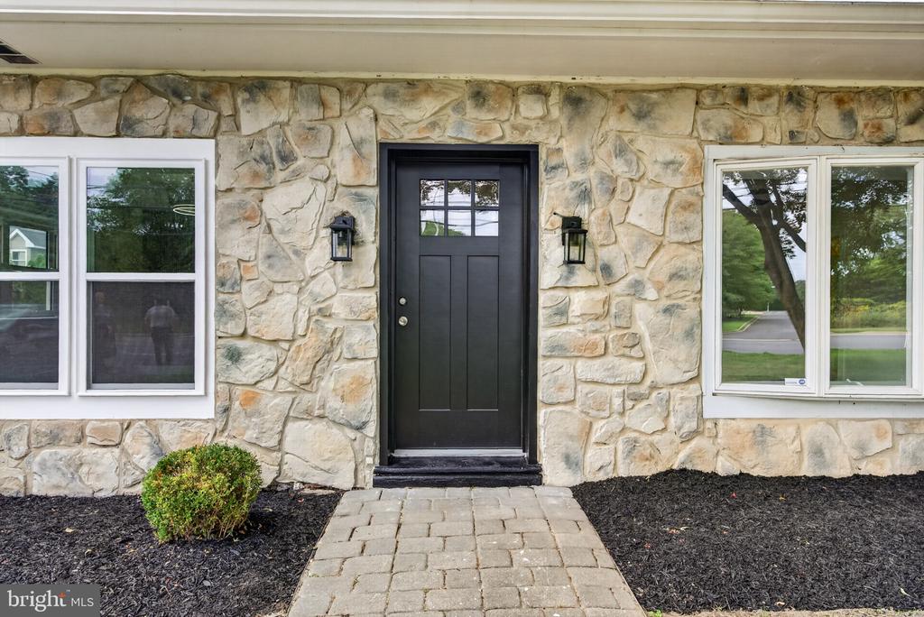 120 TUCKAHOE ROAD