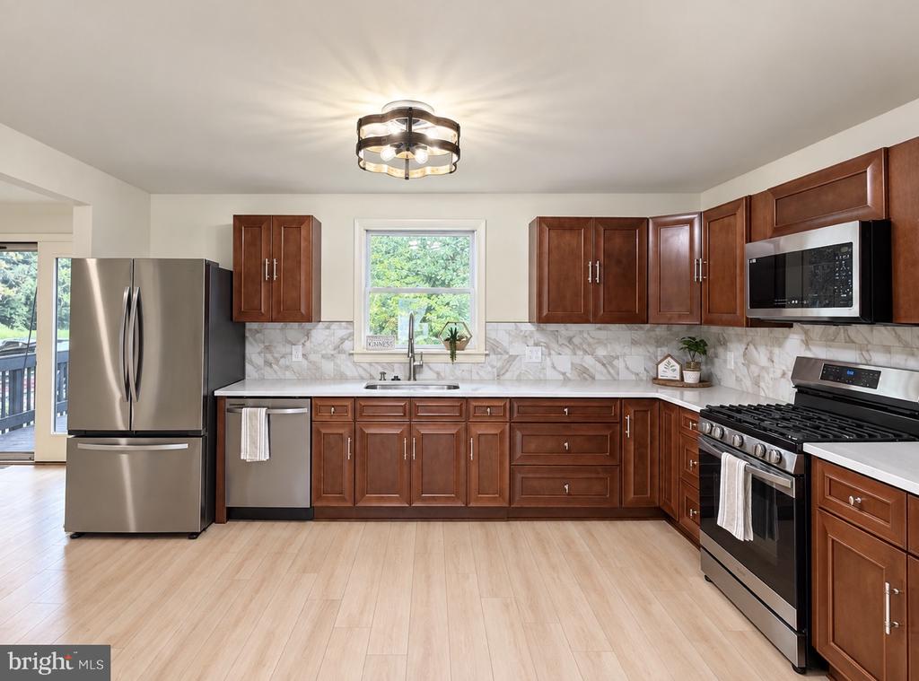 329 WOODBURY TURNERSVILLE ROAD