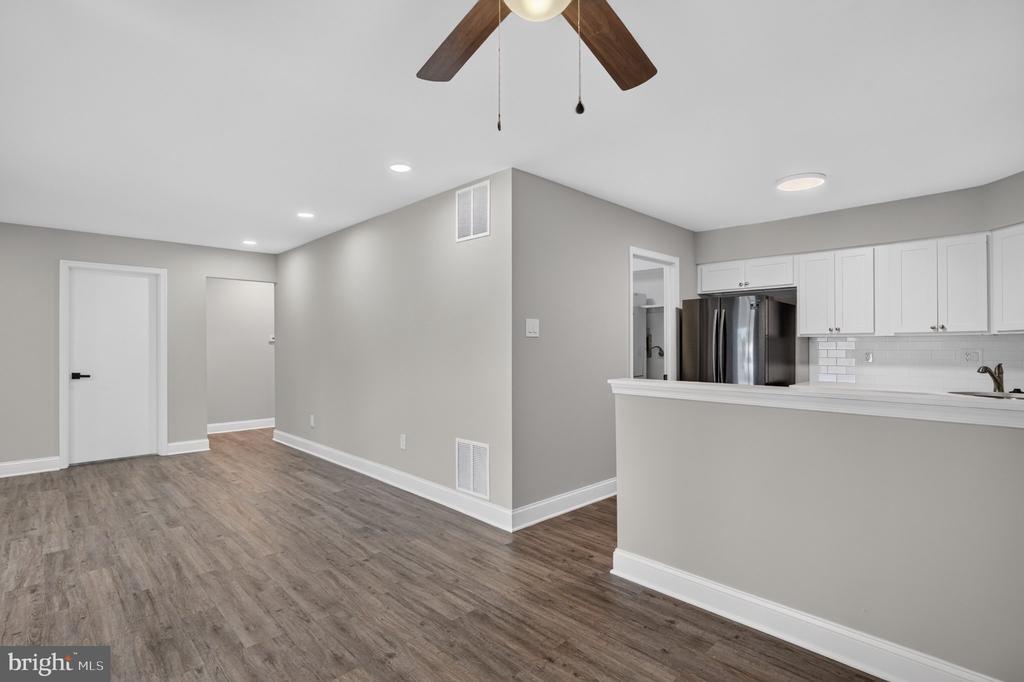 1 DEVON PLACE