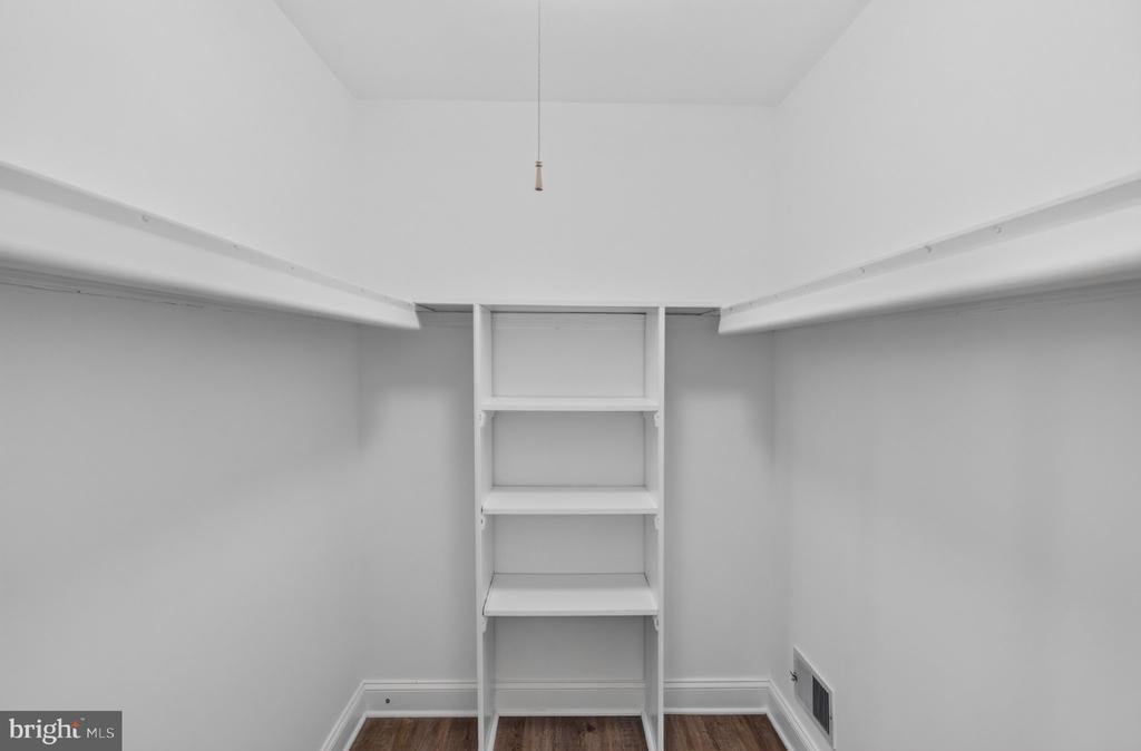 1 DEVON PLACE