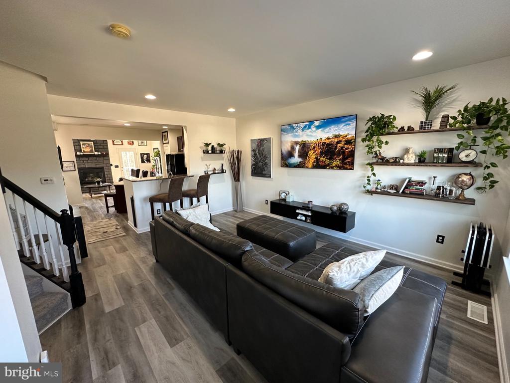 355 CRISTAUDO COURT