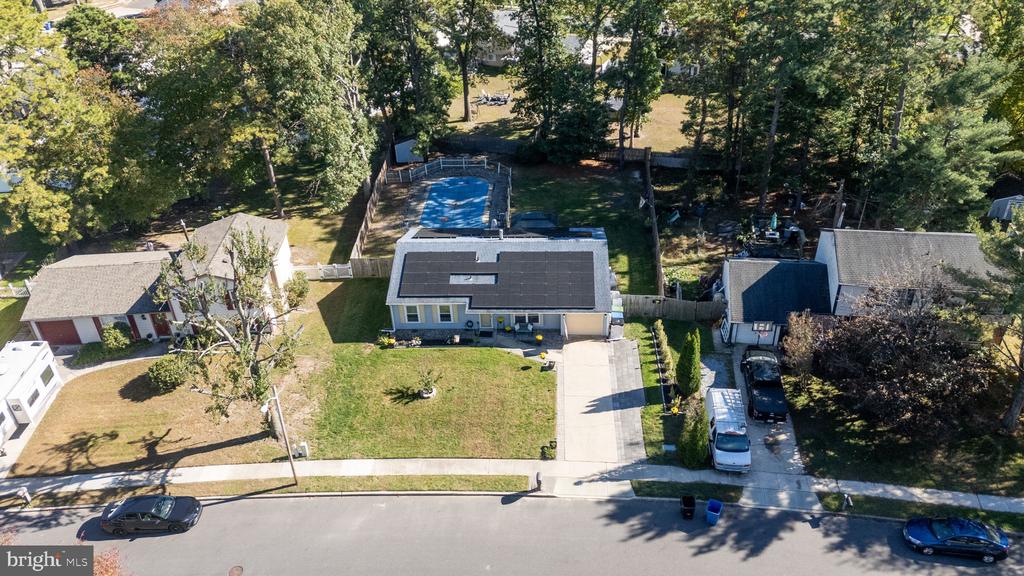 8 CENTAURI AVENUE