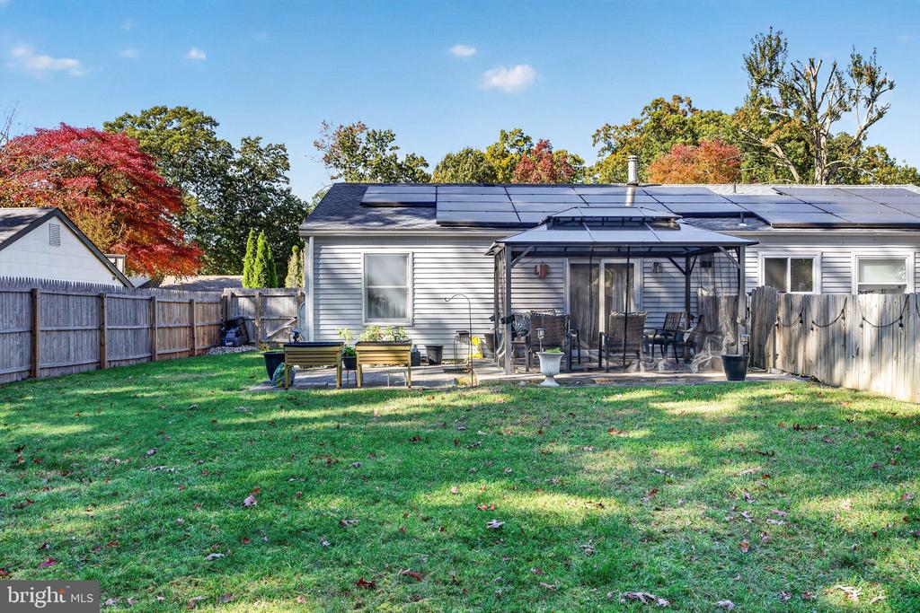 8 CENTAURI AVENUE
