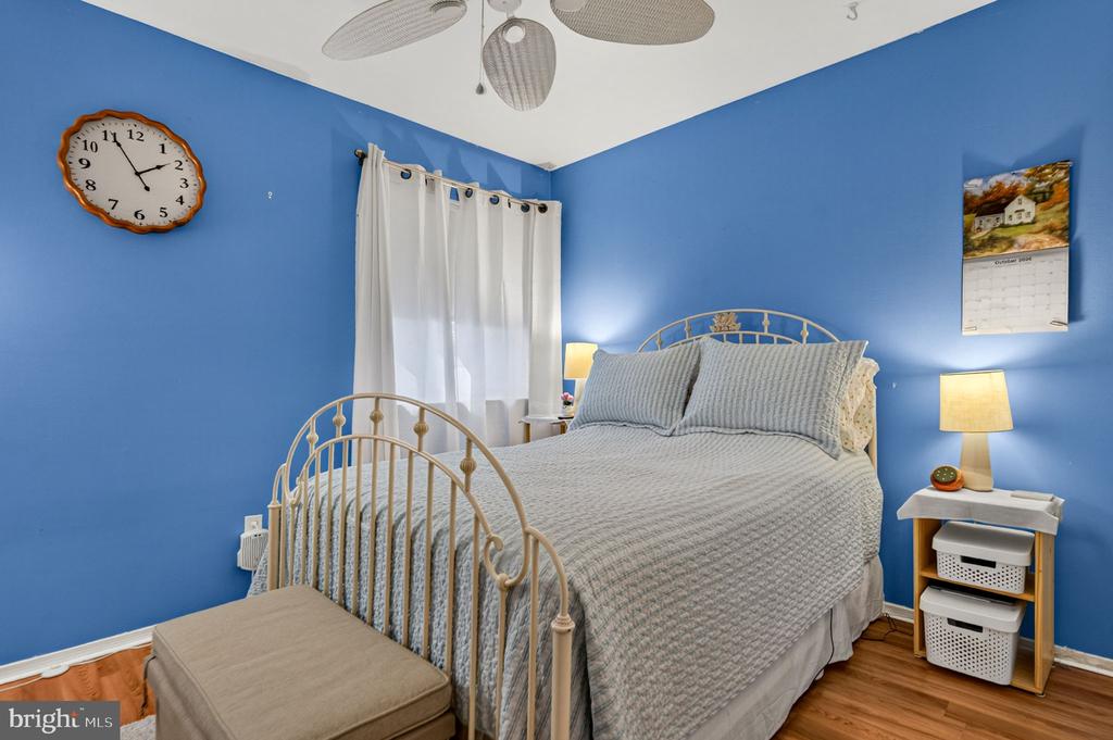 8 CENTAURI AVENUE