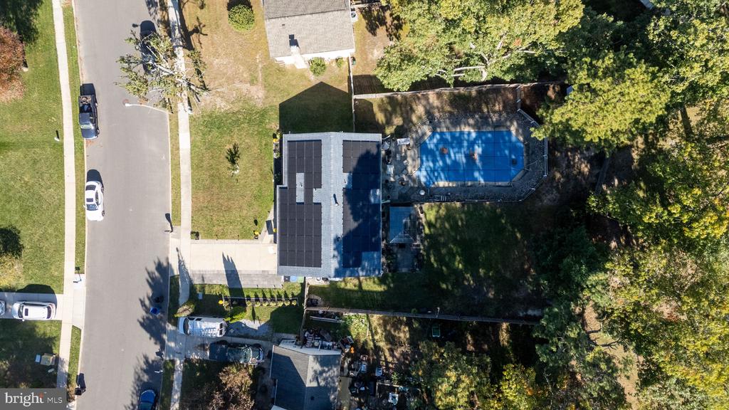 8 CENTAURI AVENUE