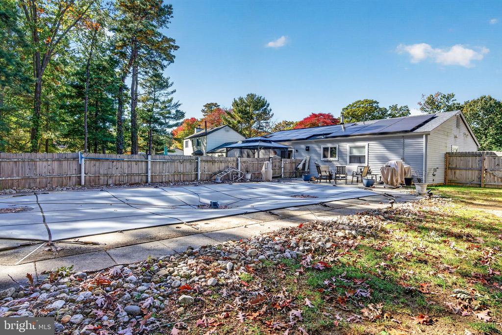 8 CENTAURI AVENUE