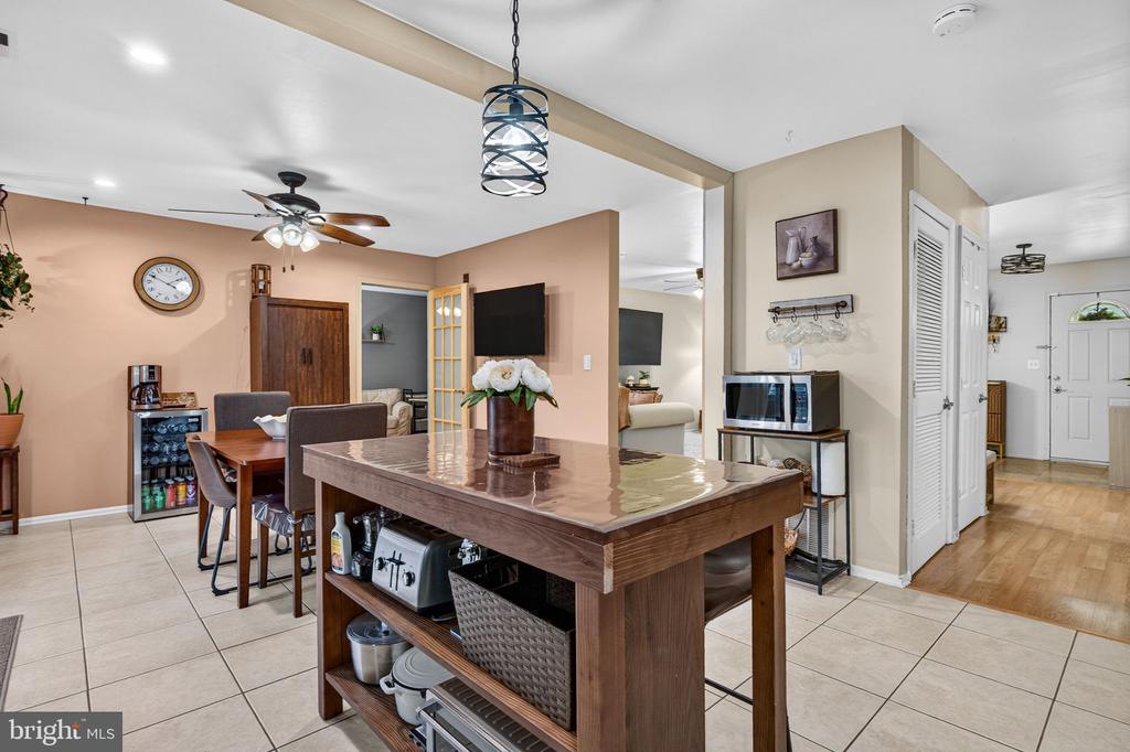 8 CENTAURI AVENUE