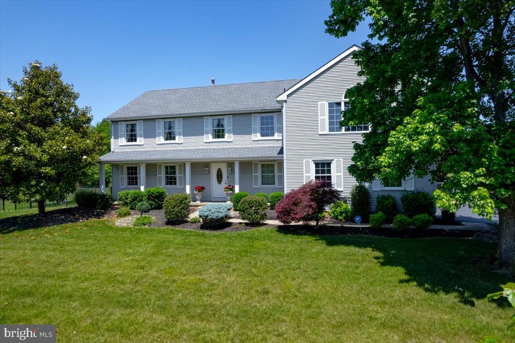 82 SARATOGA DRIVE