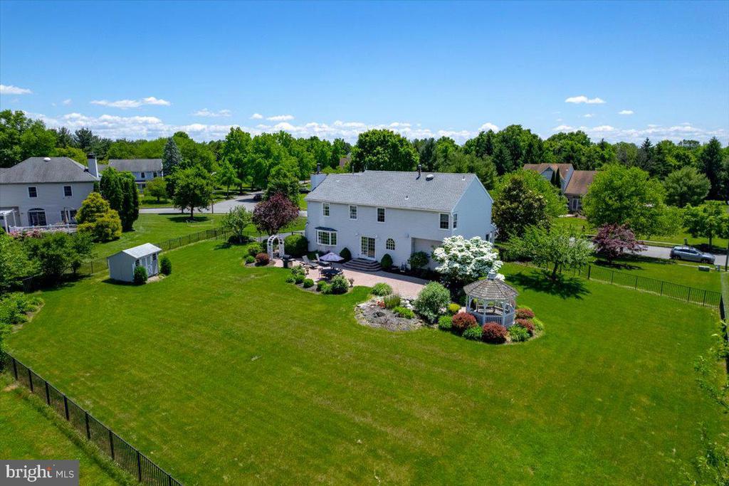 82 SARATOGA DRIVE