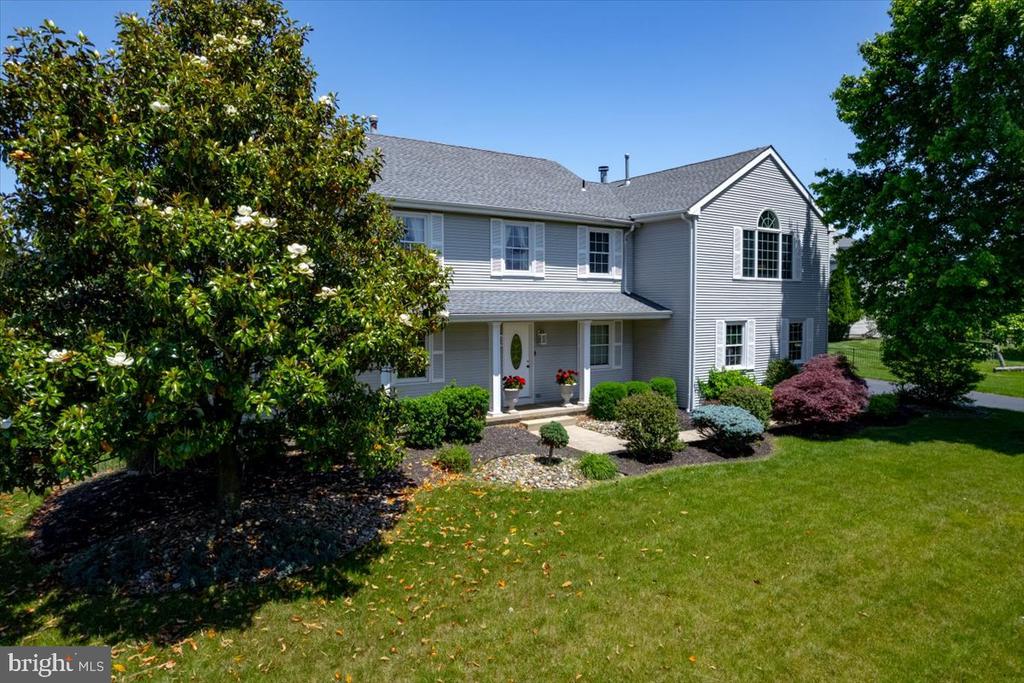 82 SARATOGA DRIVE