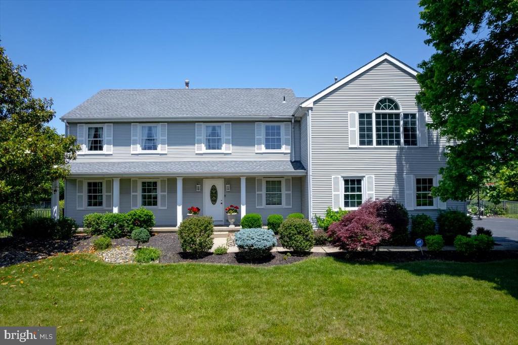 82 SARATOGA DRIVE