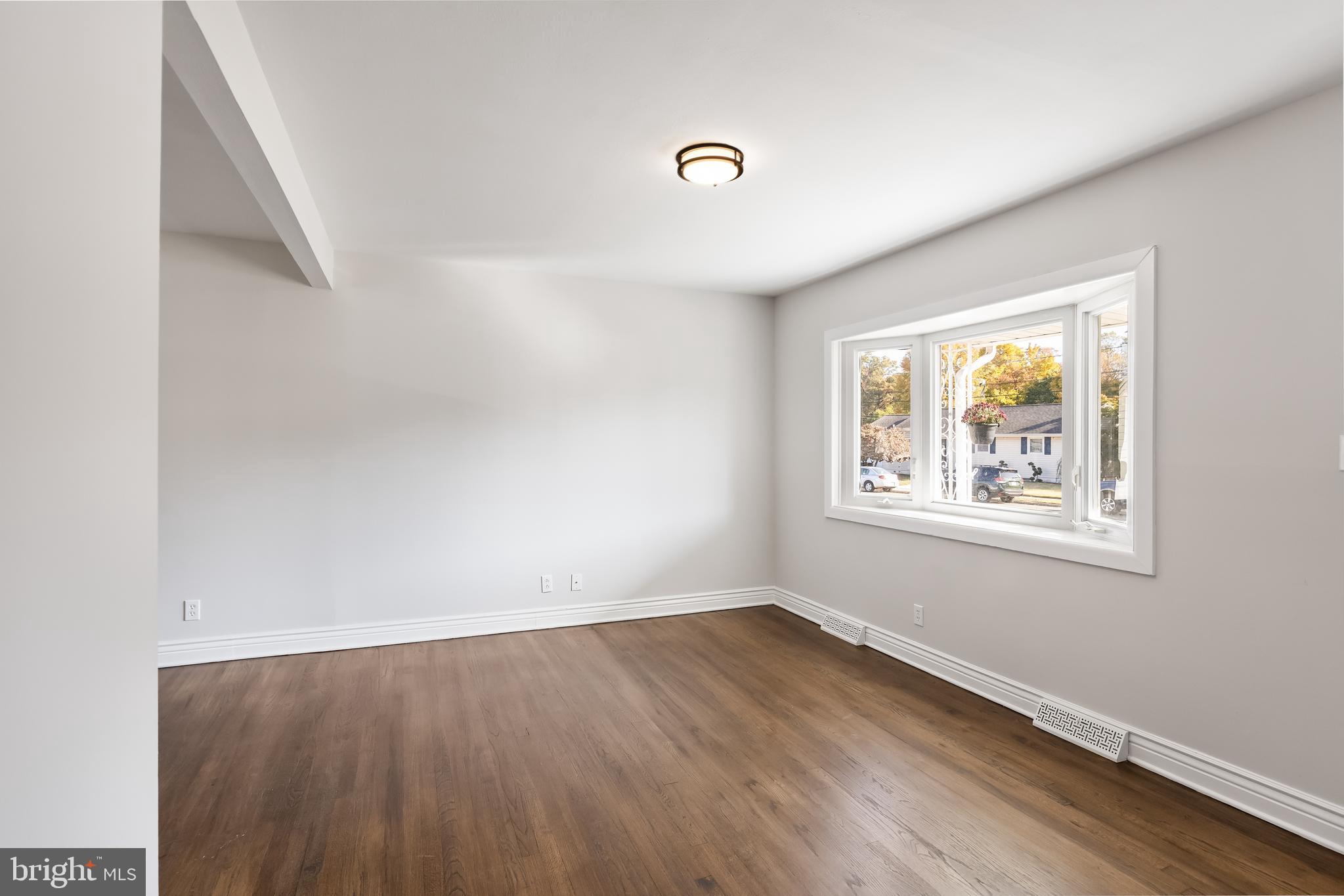 313 Montana Ave