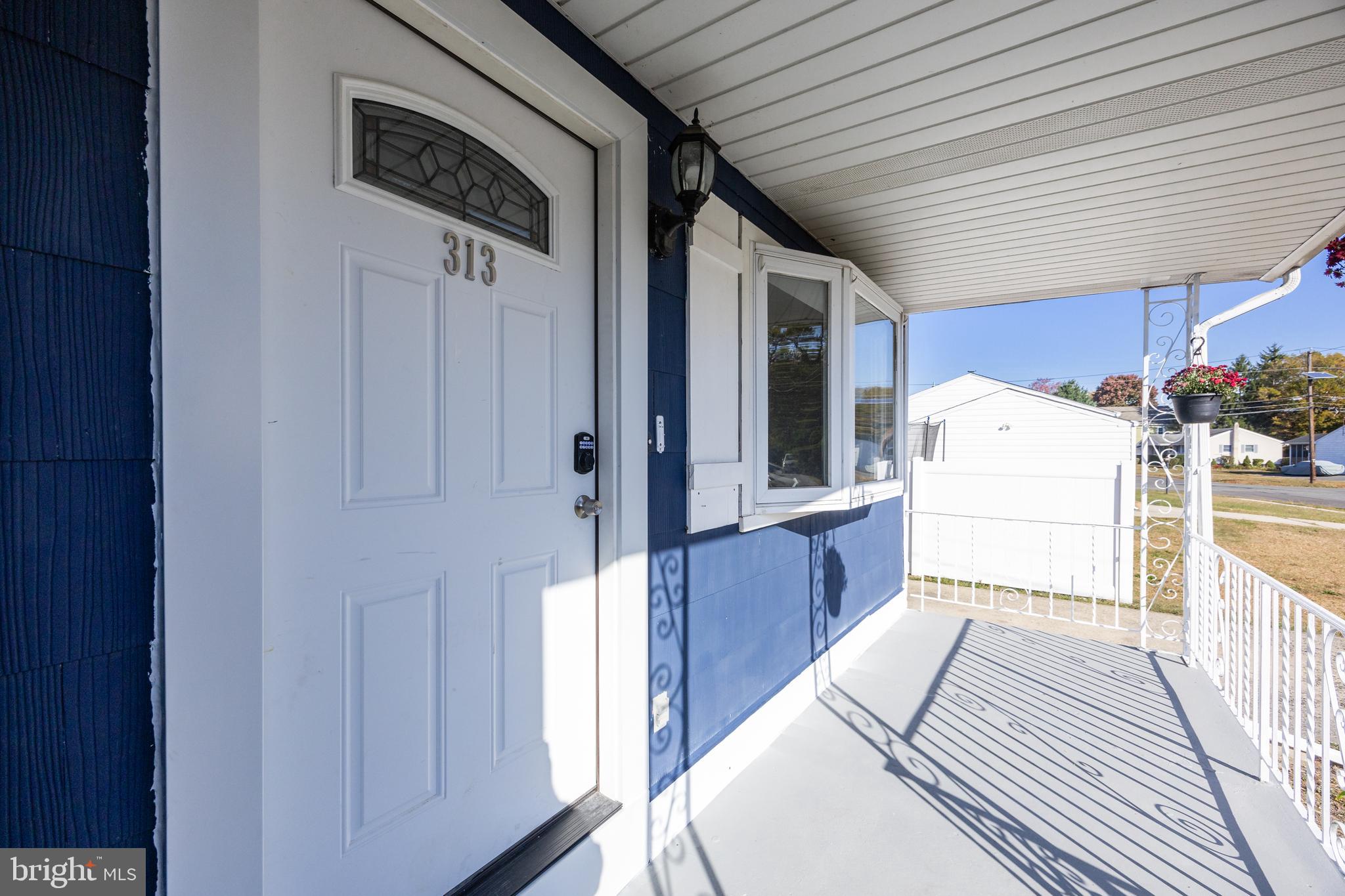 313 Montana Ave