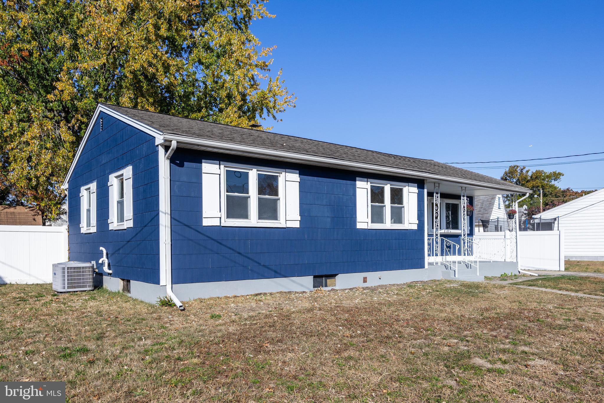 313 Montana Ave