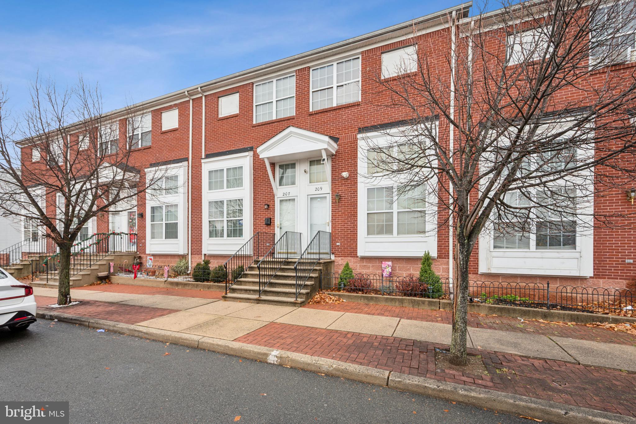 209 MONUMENT PLACE