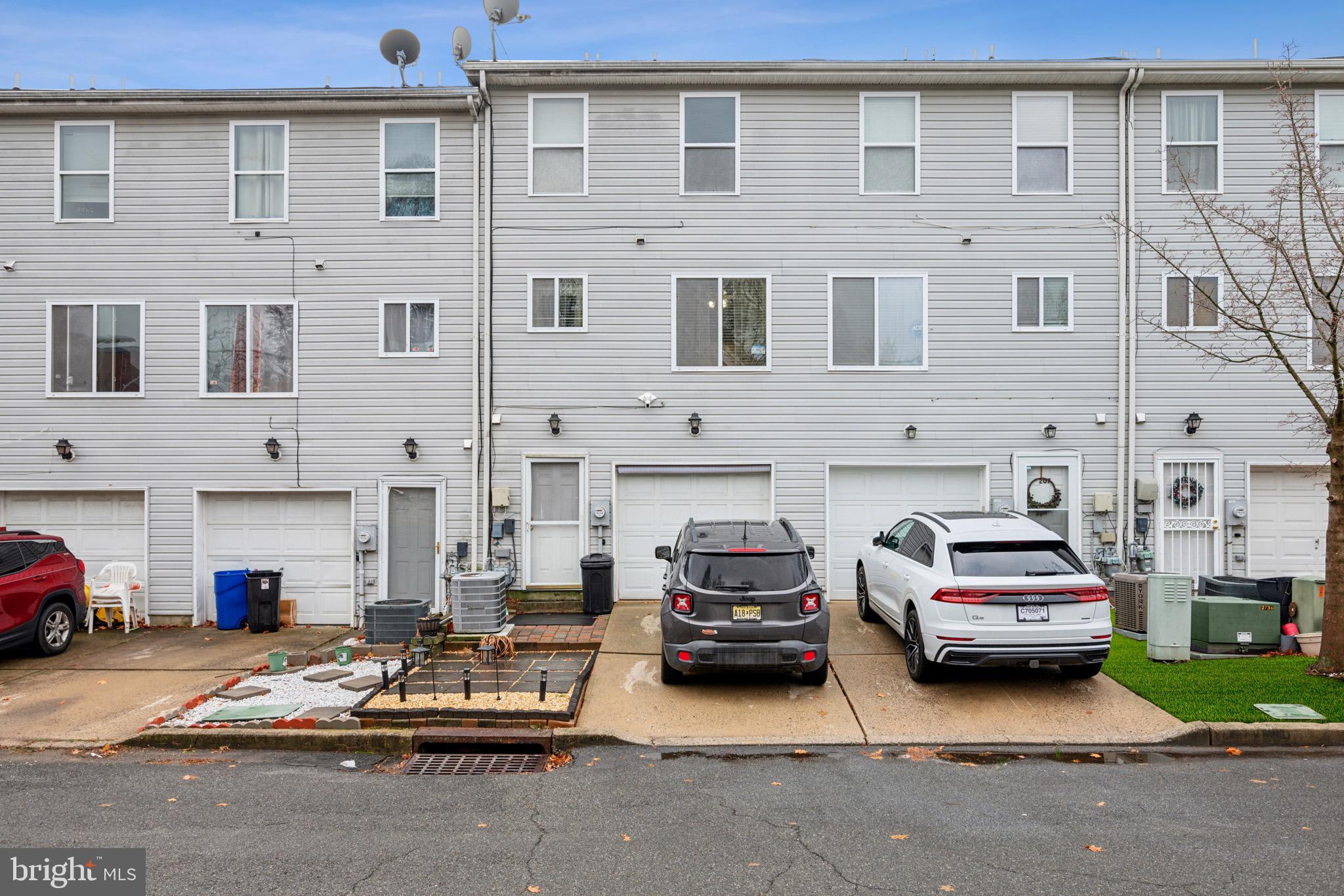 209 MONUMENT PLACE