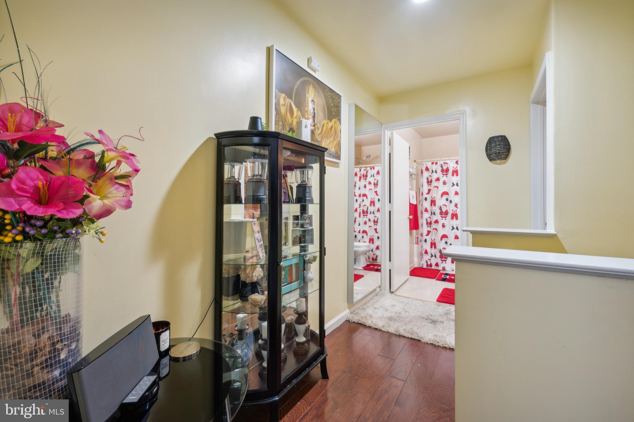 209 MONUMENT PLACE