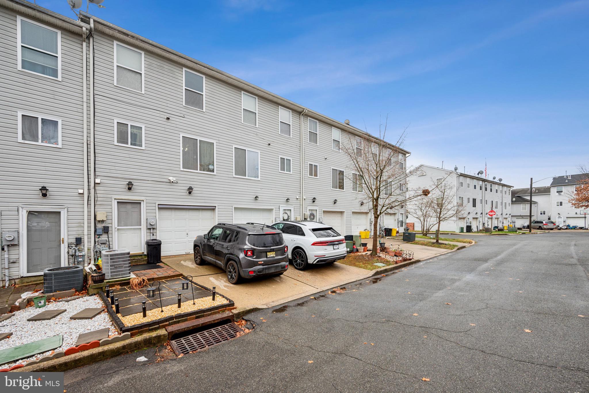 209 MONUMENT PLACE