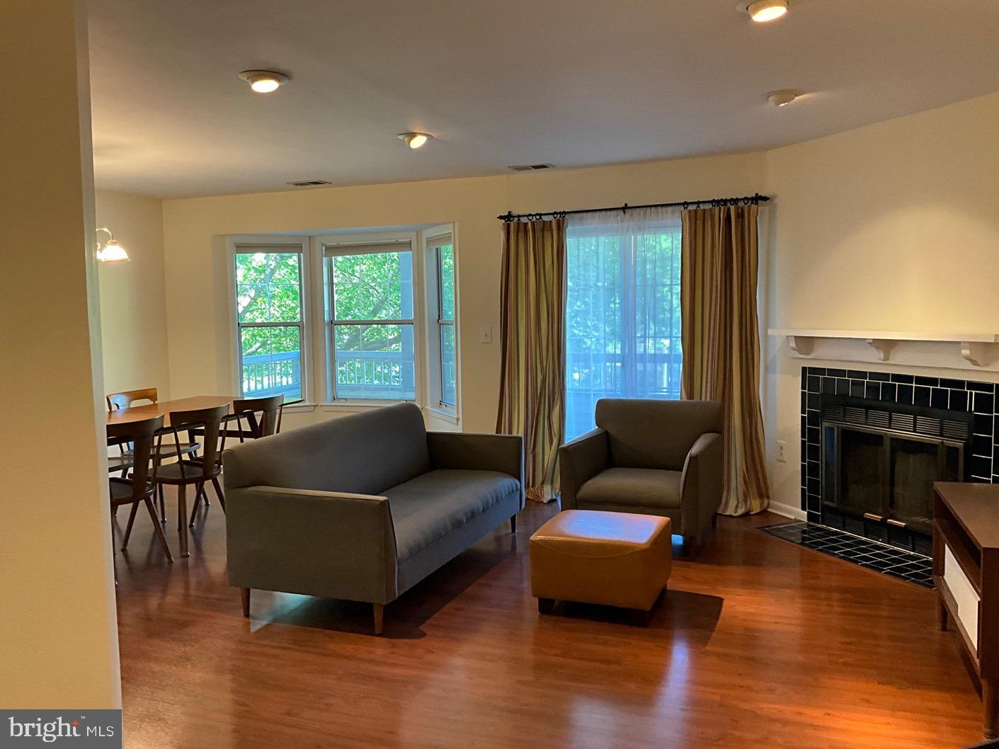 101 LASSEN COURT 6