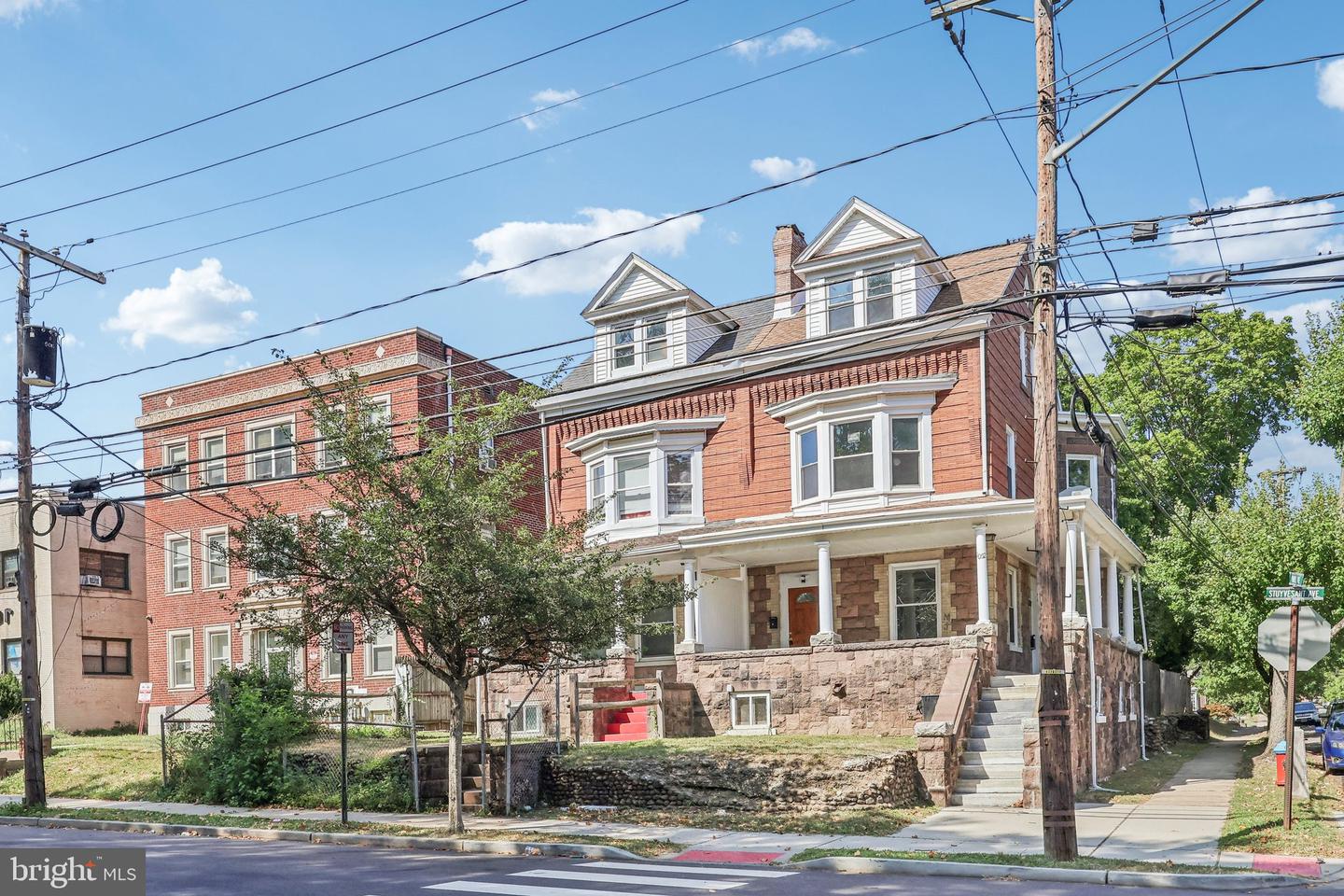 1054 Stuyvesant Ave