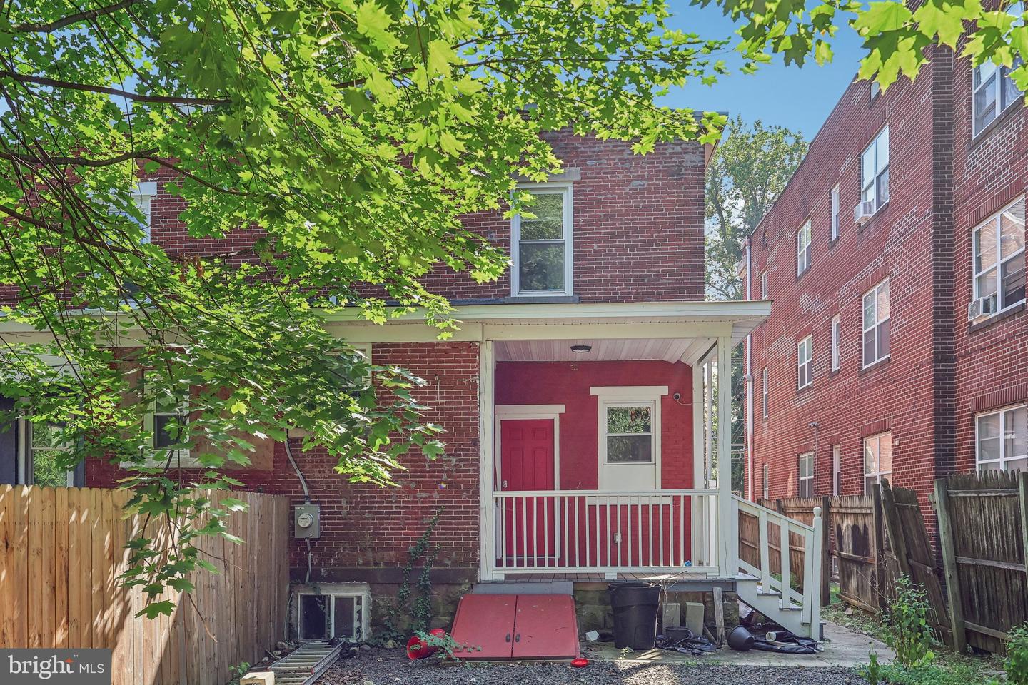 1054 Stuyvesant Ave