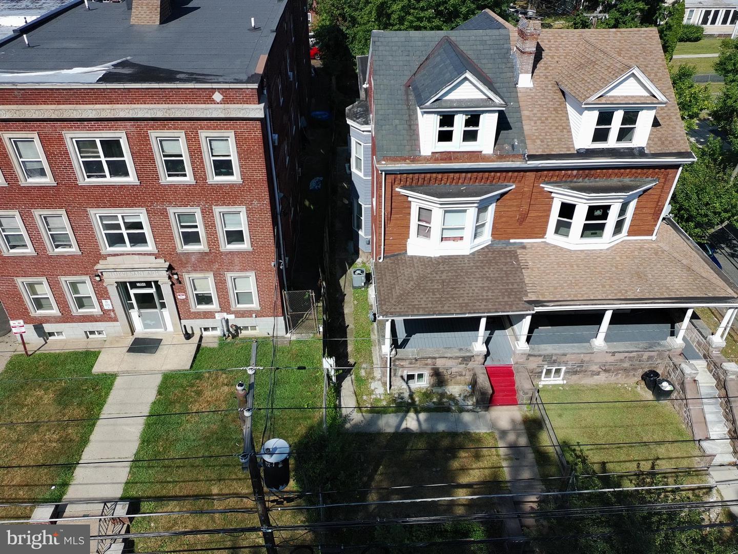 1054 Stuyvesant Ave