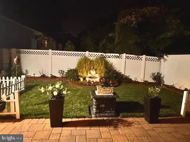 856 ESTATES BOULEVARD