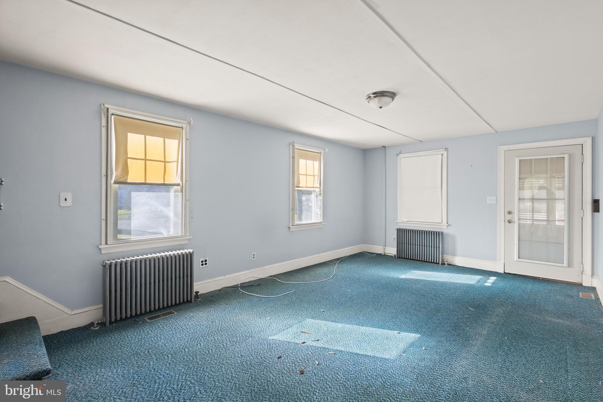 374 SANDALWOOD AVENUE