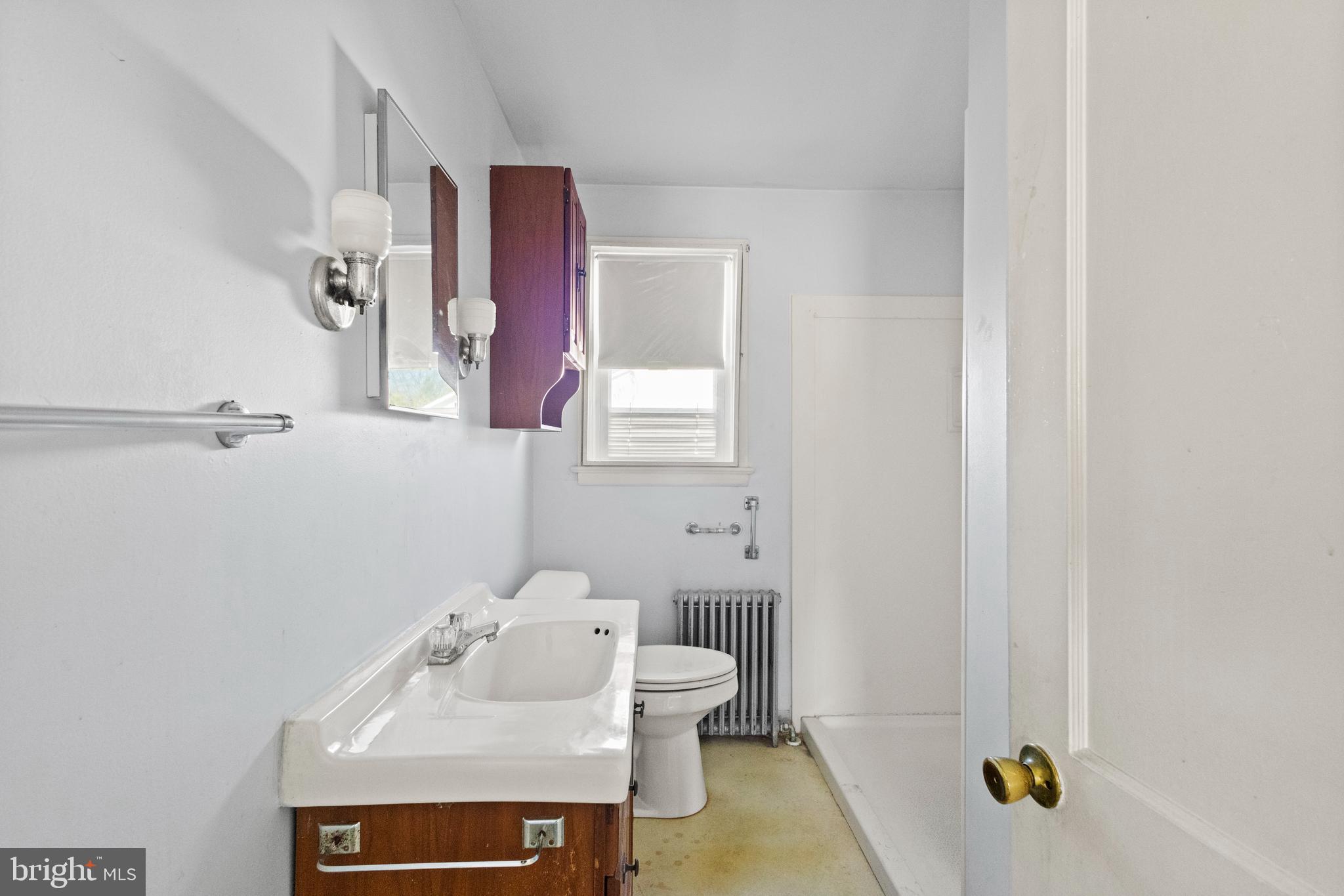 374 SANDALWOOD AVENUE