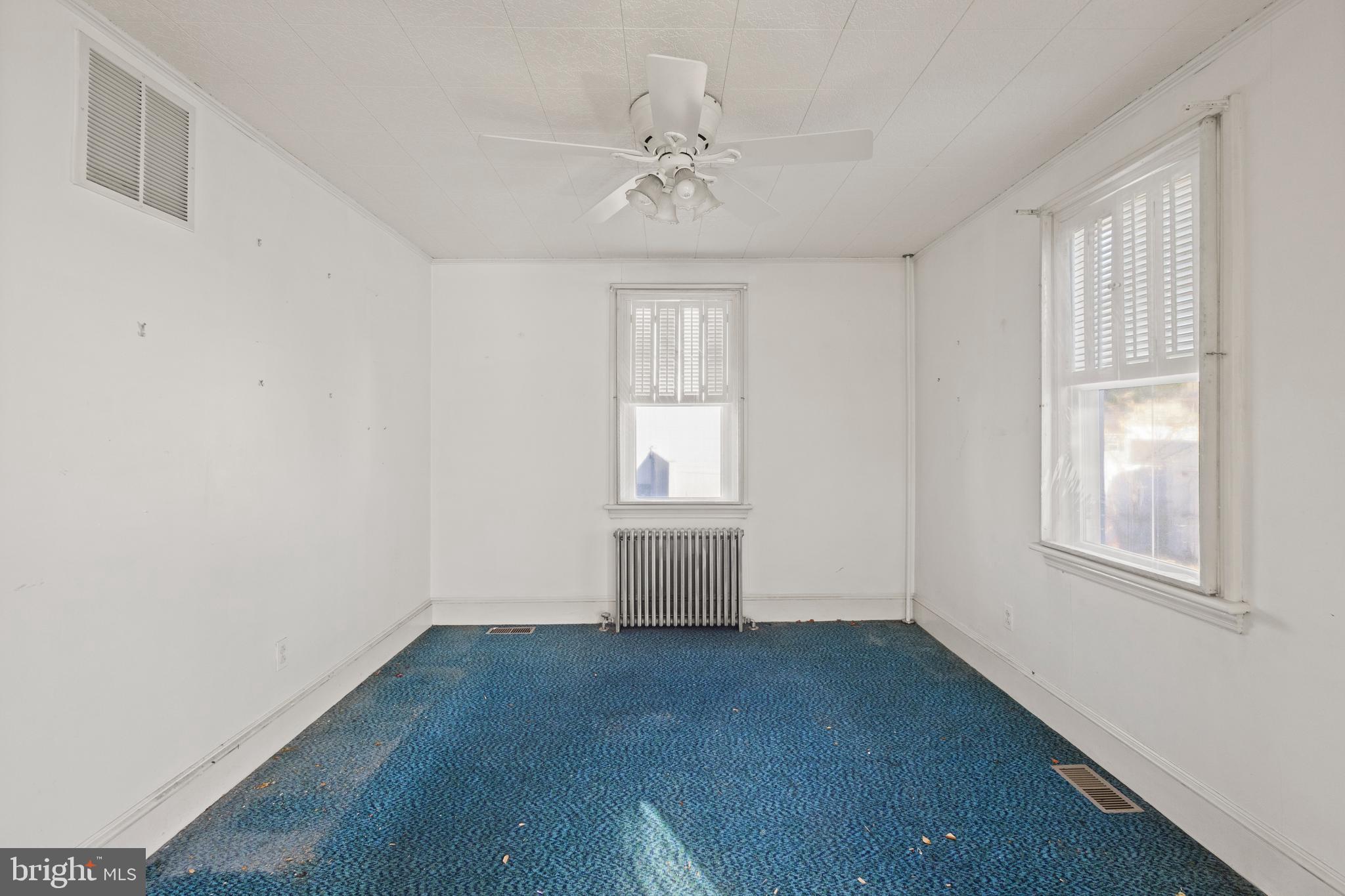 374 SANDALWOOD AVENUE