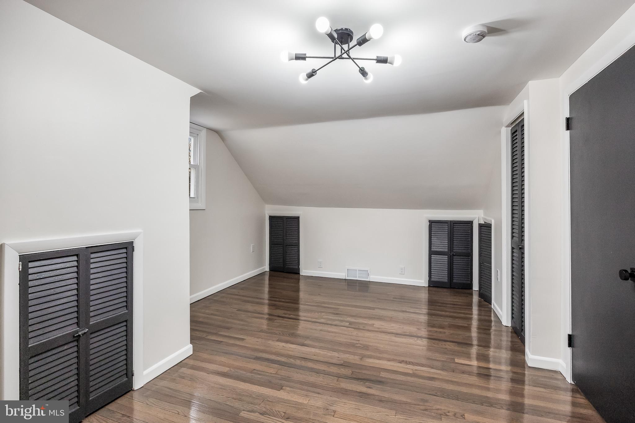 42 HAZELHURST AVENUE