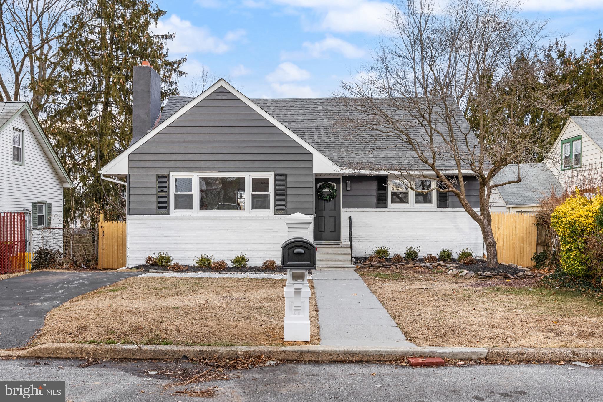 42 HAZELHURST AVENUE