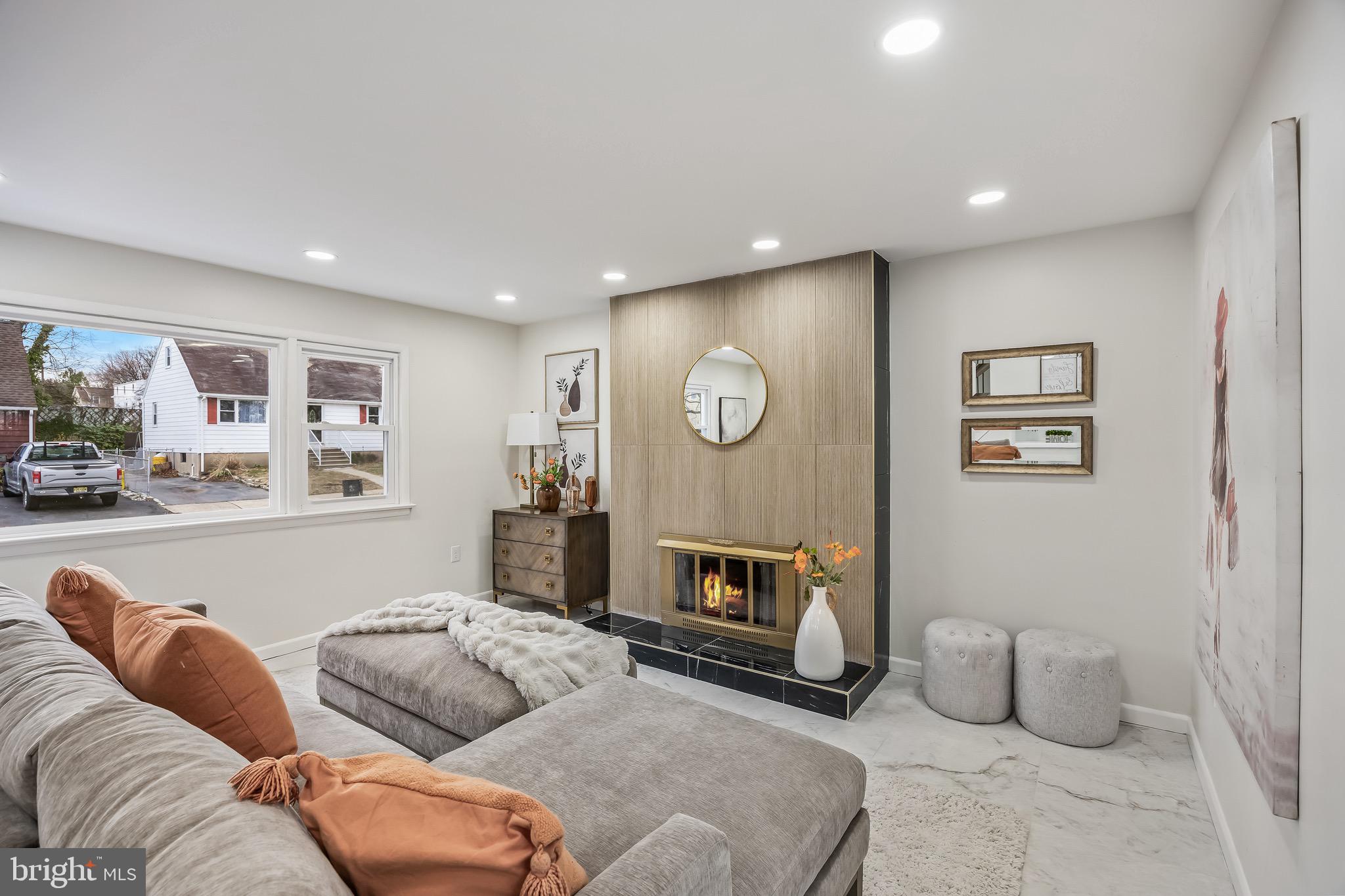 42 HAZELHURST AVENUE