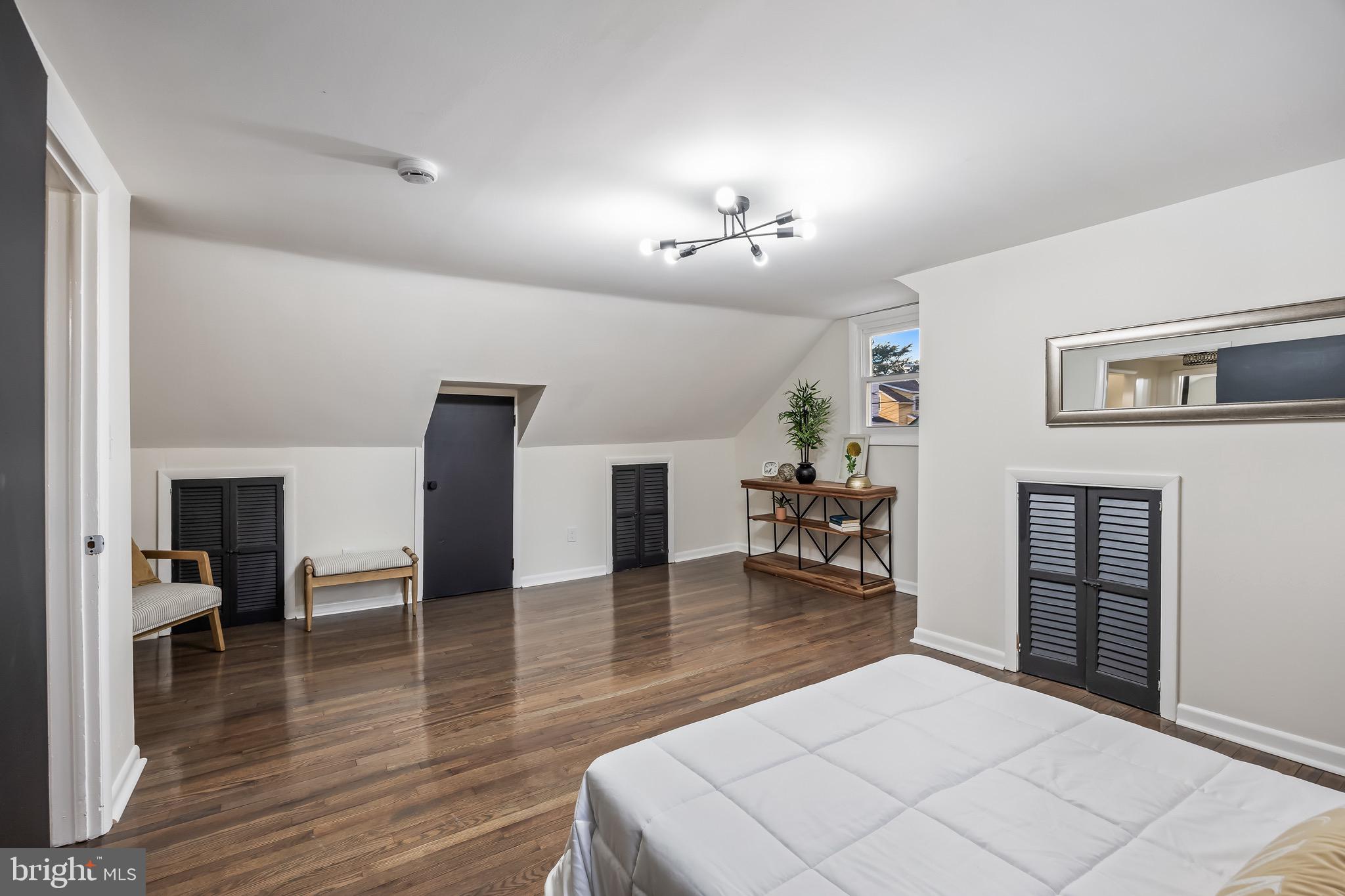 42 HAZELHURST AVENUE