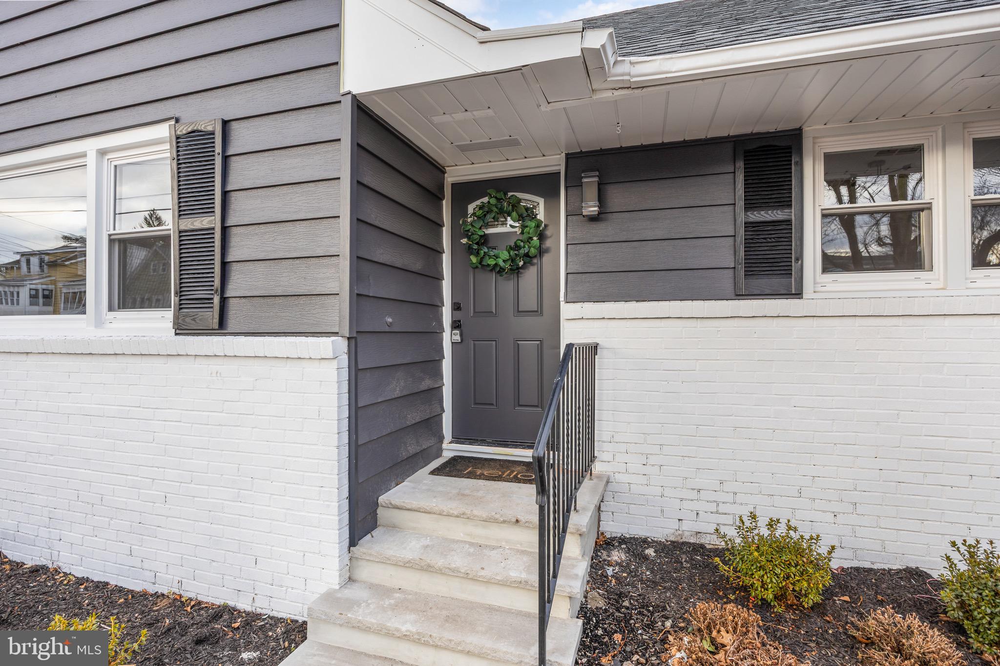 42 HAZELHURST AVENUE