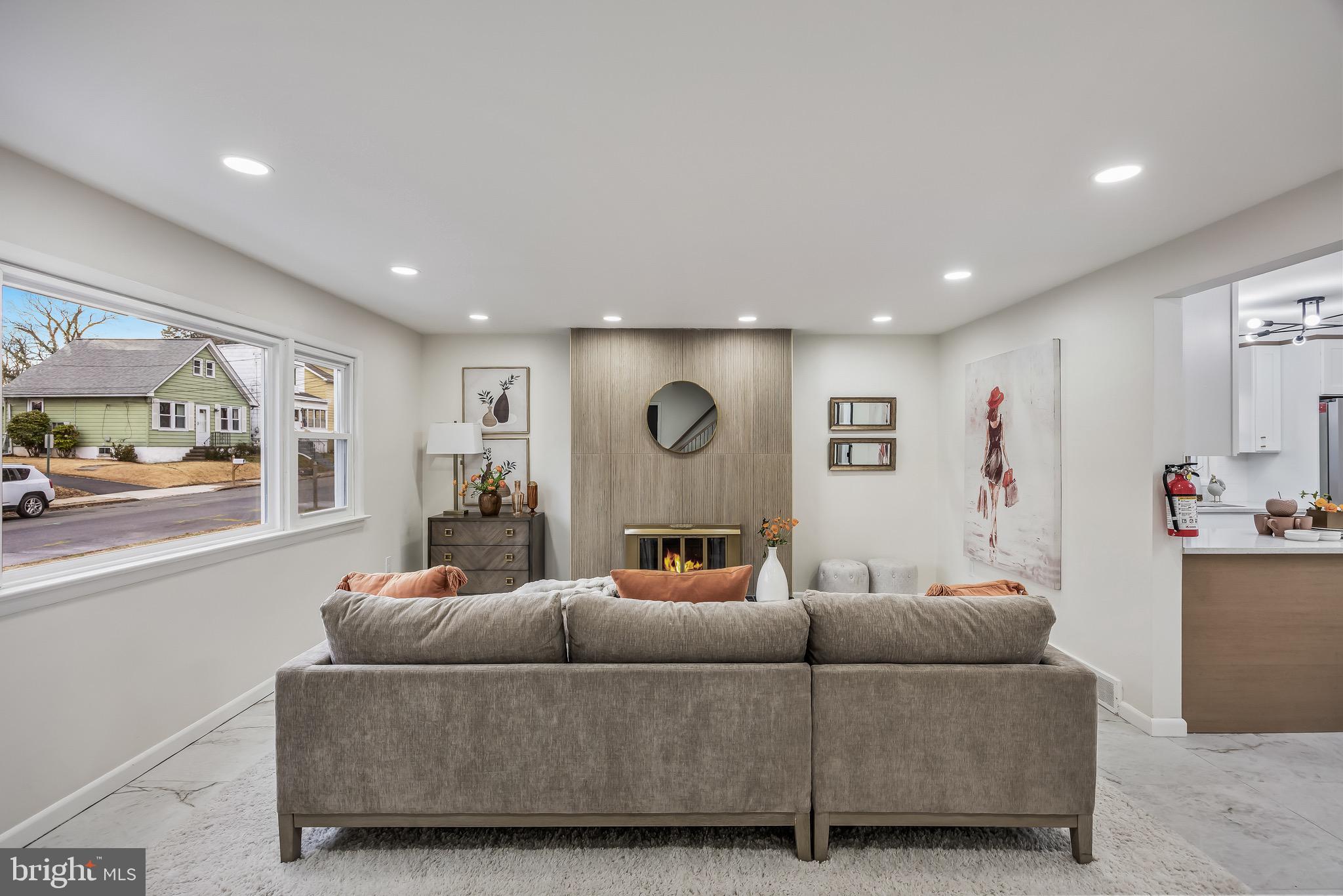 42 HAZELHURST AVENUE