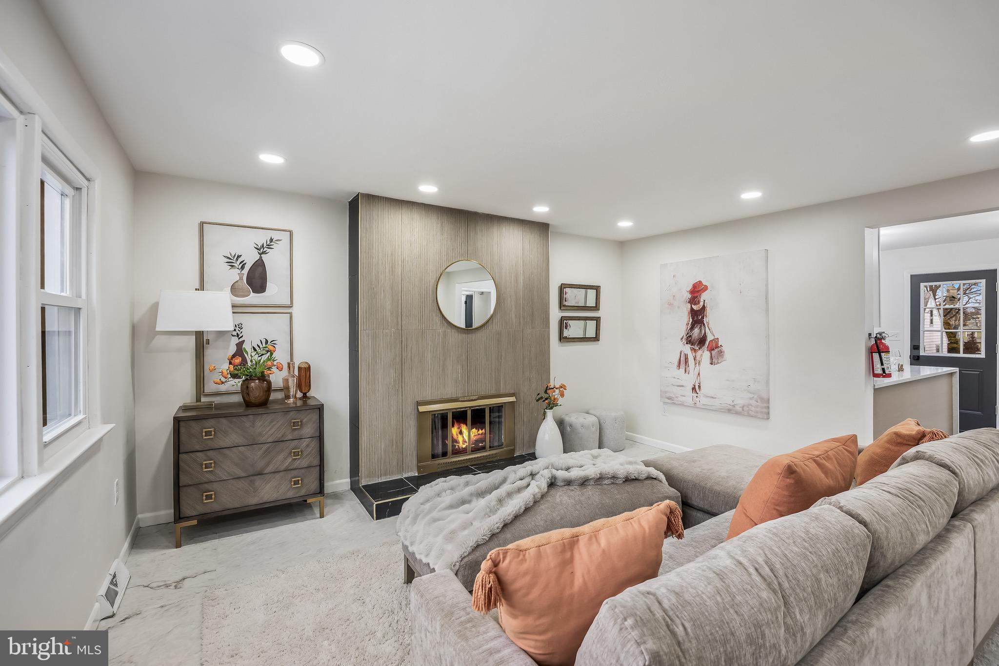 42 HAZELHURST AVENUE