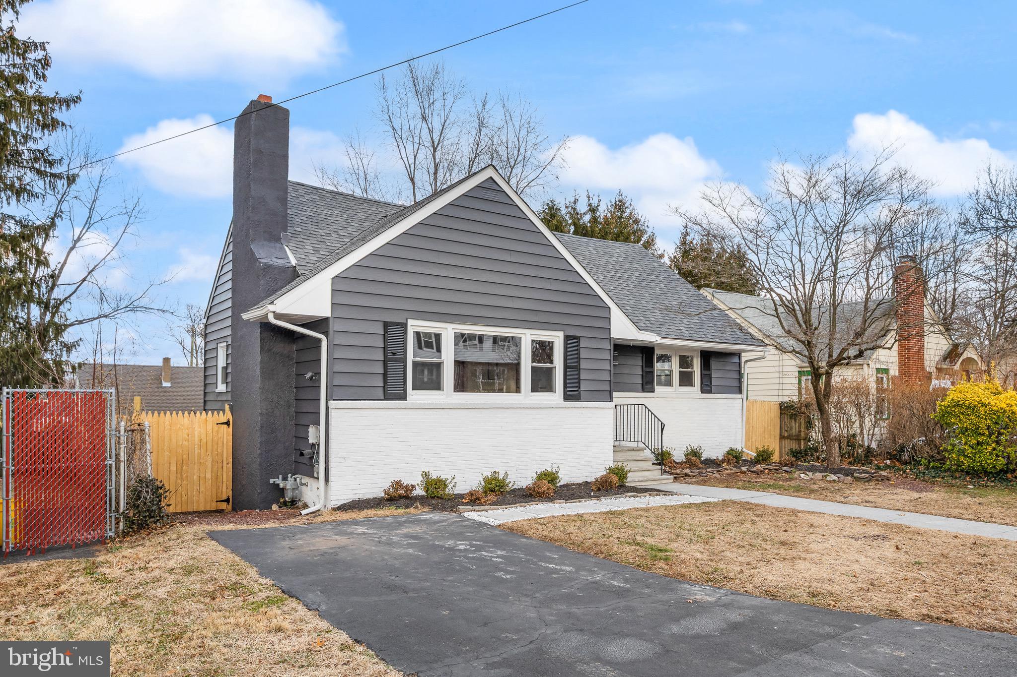 42 HAZELHURST AVENUE