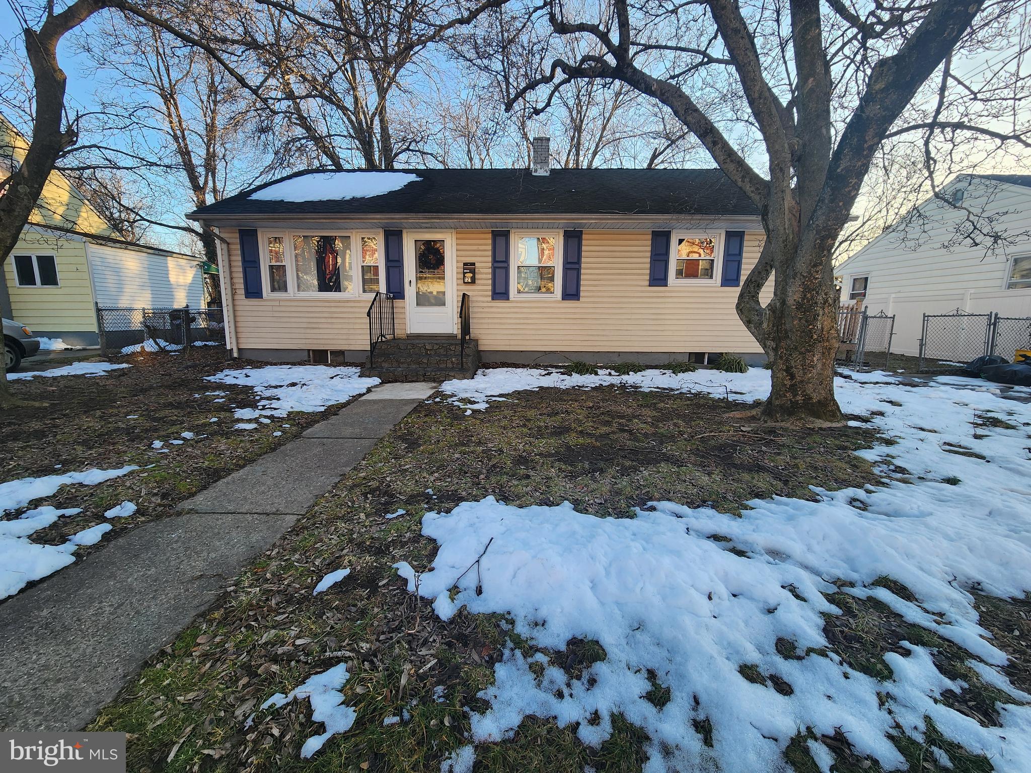121 MCCLELLAN AVENUE