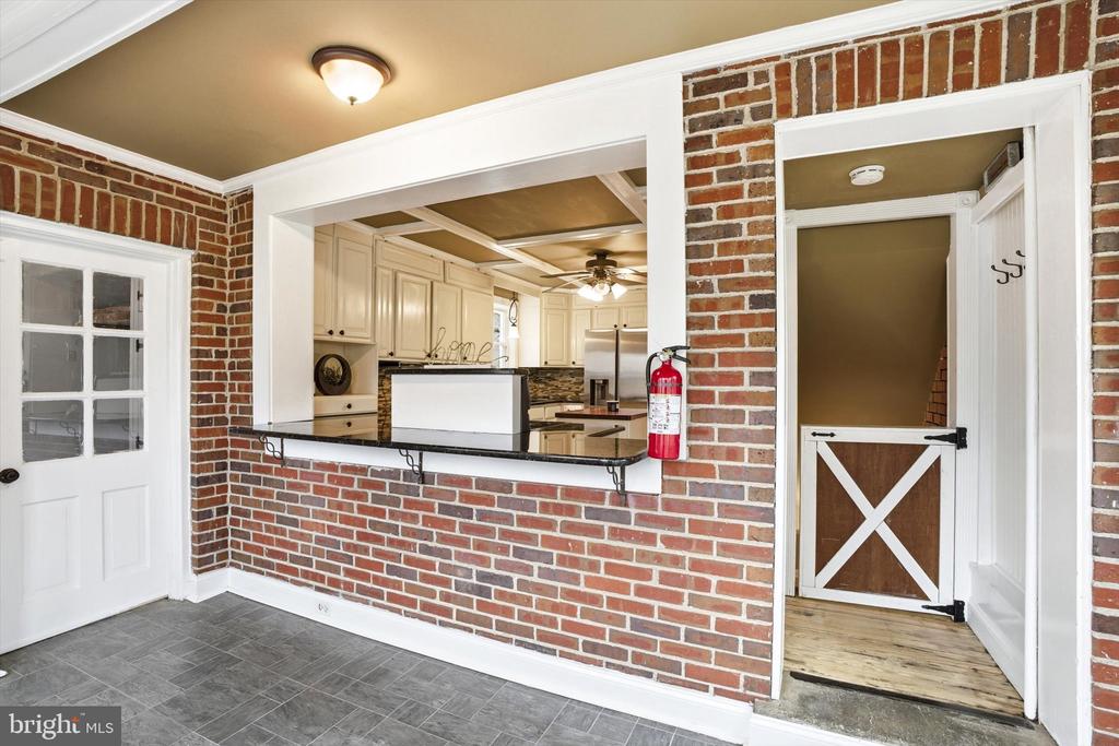 30 UPPER FERRY RD