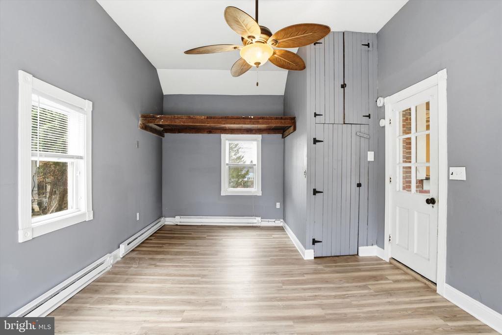 30 UPPER FERRY RD