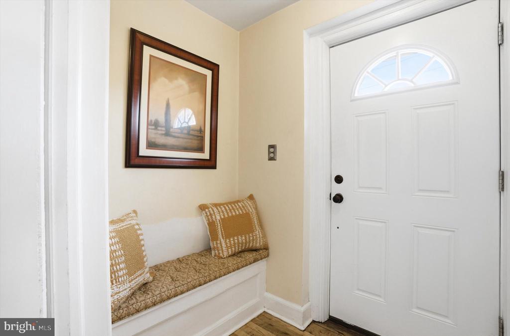 30 UPPER FERRY RD