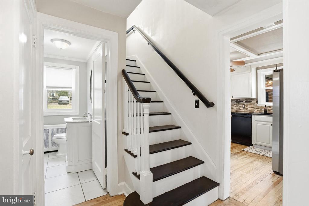 30 UPPER FERRY RD