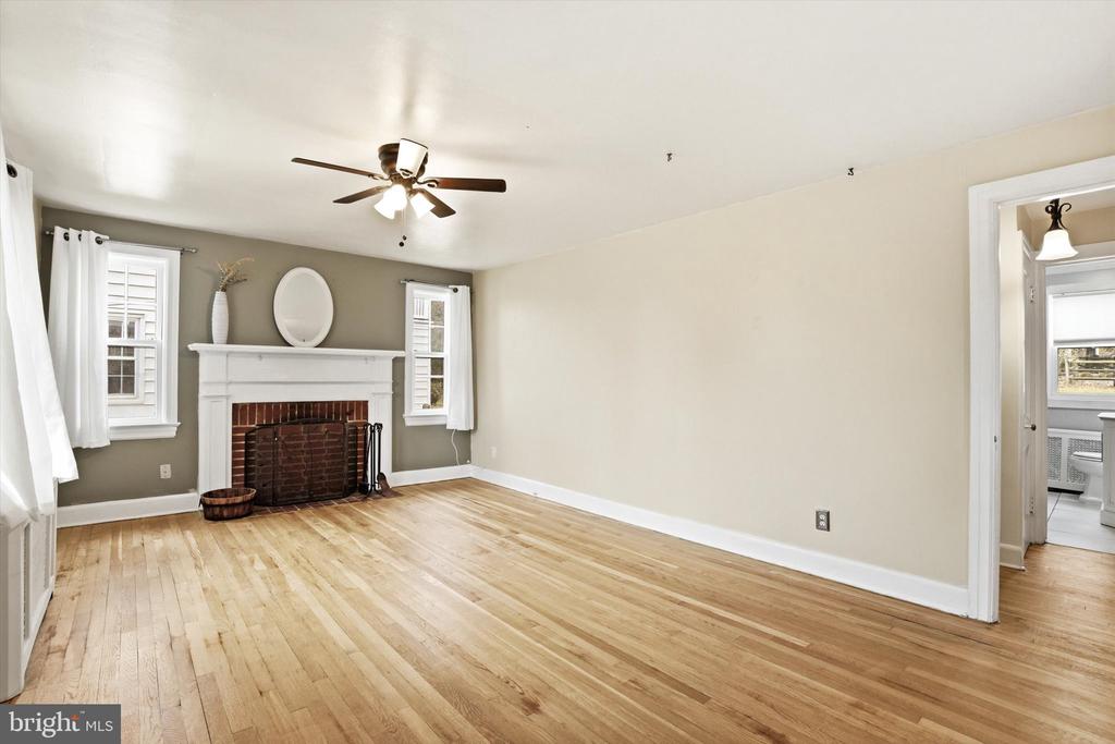 30 UPPER FERRY RD