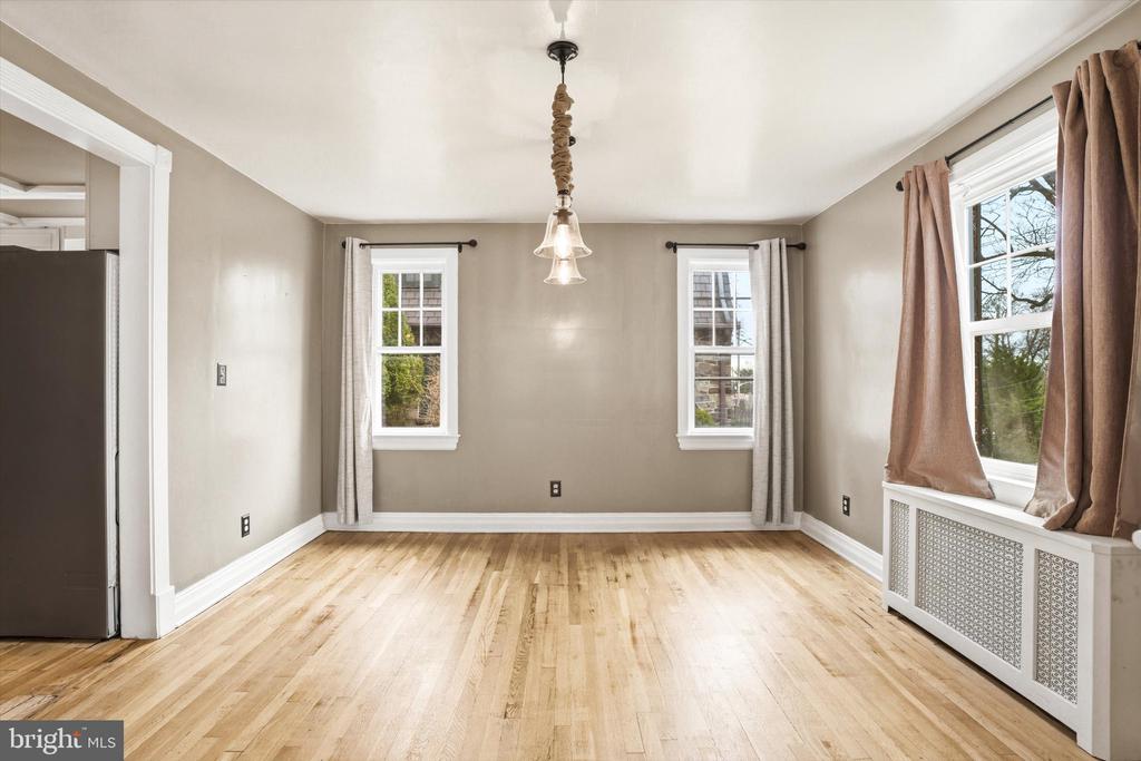 30 UPPER FERRY RD