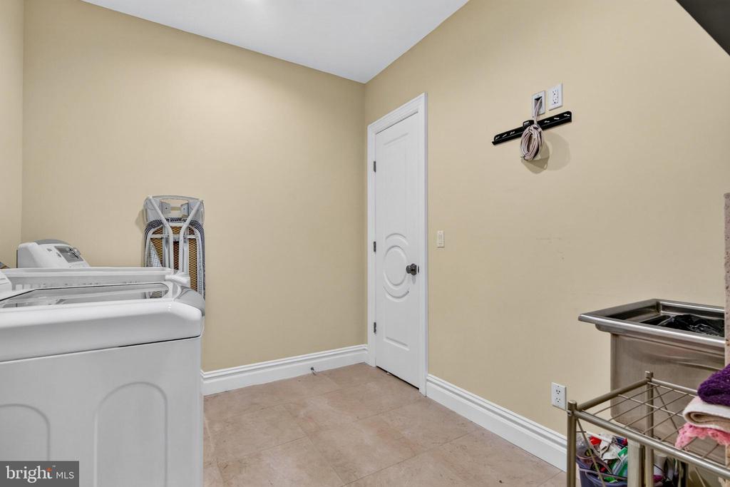3870 PRINCETON PIKE